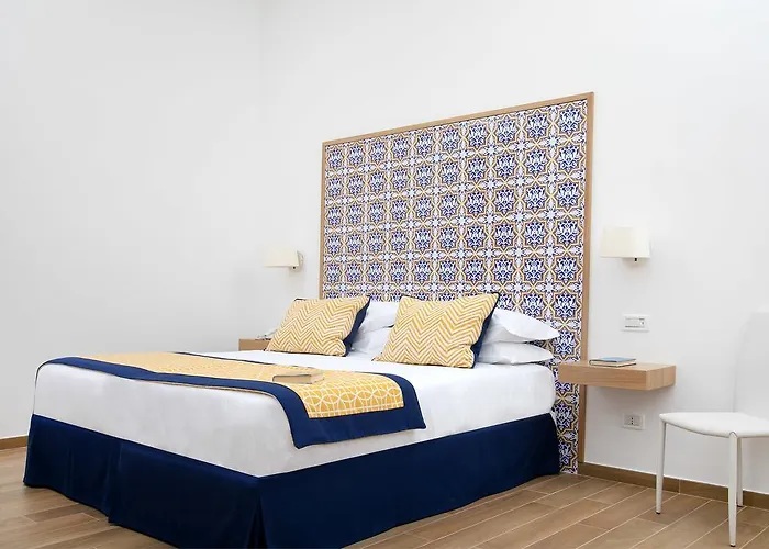 Miramare Hotell 4*