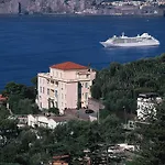 Ξενοδοχείο Miramare 4*